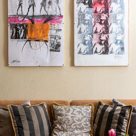 Super Chic With A Private Balcony Apartment *