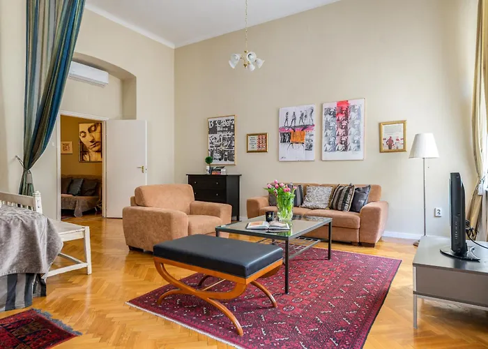 Super Chic With A Private Balcony * בודפשט