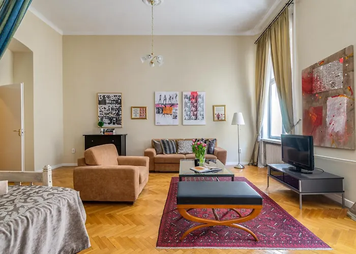 Super Chic With A Private Balcony * בודפשט