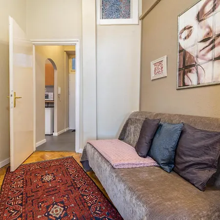 Super Chic With A Private Balcony 布达佩斯